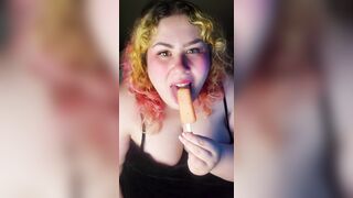 Strawbie popsicle time