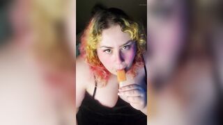 Strawbie popsicle time