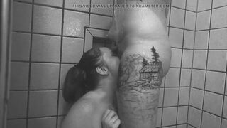 Yaya & Ginger Shower Play