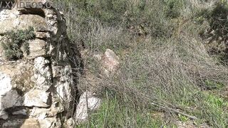 Cheating Italian cuckold wife lets stranger screw her dark hole outdoor