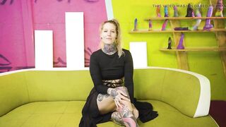 ALTERNATIVE blond gal with TATTOOS masturbate with insane TOYS