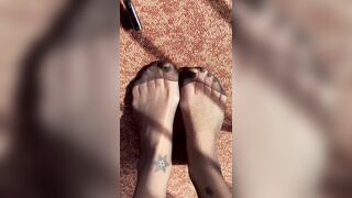 Cute heels in hot nylons