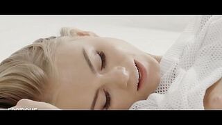 Lesbo Erotic Sex with Nancy A and Sabrisse