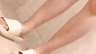 FANTASIA: See on her whilst this babe bathes.