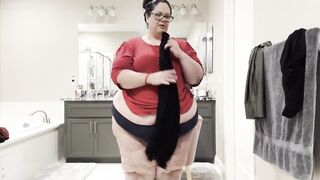 2 Temptations: Chunky Paradise Fashion Fiesta (wmv)