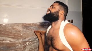 Sindy's Vagina Got Stroked By Krissyjoh's Large Penis on The Table