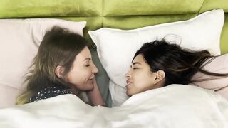 Lesbo Wake up Admirable Morning Scissoring Vid with Anouk