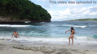 Unfathomable blow job from hawt brunette hair stranger on the beach! Trailer