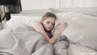 Blacksonblondes Realtor Graycee Baybee Is Down for a double penetration