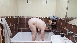 Breasty big beautiful woman Shows Her Large Natural Melons and Shaves Her Vagina - Sexy Shower