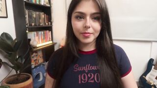 My stepdaughter gives a decision to enter my office to suck my shlong