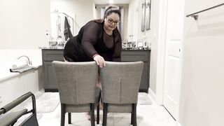 Luxe in Underware: Corpulent Paradise Constricted Chair Tease (wmv)