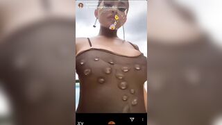 Kylie Jenner bare movie