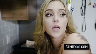 Blond stepdaughter gives a oral job to stepdad if that guy takes over the cleaning in the abode