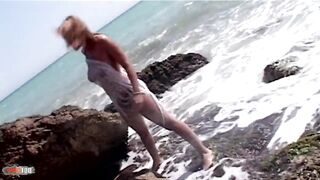 Jenny Sexy Spanish Cutie Make a Hawt Disrobe in the Sea