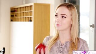 stepsister Jenny Wild's Snatch Is Sweeter Than Apple Pie S20:E4