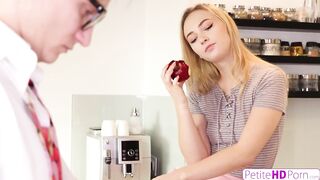 stepsister Jenny Wild's Snatch Is Sweeter Than Apple Pie S20:E4