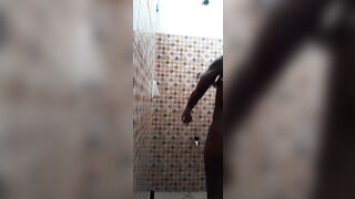 Ravishing_onyeko my neighbor always comes at my bath window when am taking bathroom