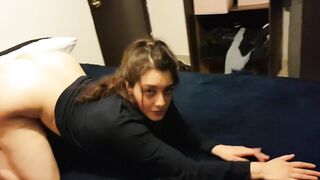 Mi compañera de trabajo se masturba para mi