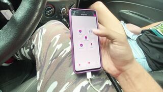 MI MEJOR AMIGO NO CREE QUE PUEDO PONERME EL VIBRADOR DELANTE DE EL