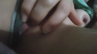 Me masturbo a escondidas de mi marido