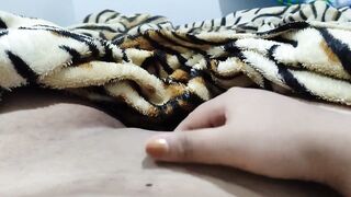 Coño mojado y palpitante esperando que se lo coman completo