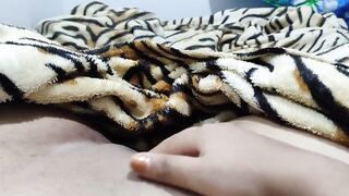 Coño mojado y palpitante esperando que se lo coman completo