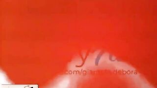 Giganta Debora se baña con su novio y lo guarda en su panty (Trailer)