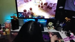 Me FOLLO a mi'miga mientras ella juega D0TA two Priscy RollPlay