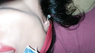 Jugando a saborear mi polla - Puta chupa rico la punta