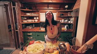 Tattooed Wifey Makes Cabbage Soup and Creampie for Biggest Weenie Hipster