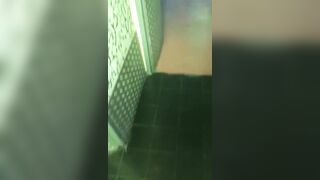 Amateur lesbians in bathroom