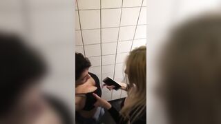 Amateur lesbians in bathroom