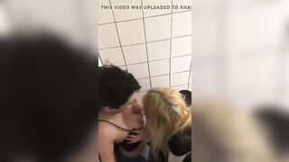 Amateur lesbians in bathroom