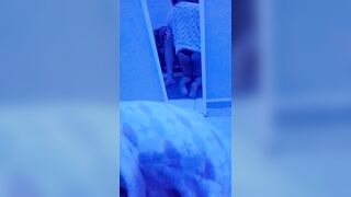 Una rica mamada frente al espejo
