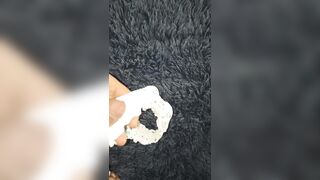 Lleno de lechita las bragas de mi'miga