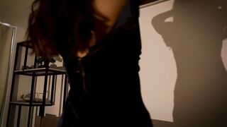 Ex novia se cambia en frente de ti - ASMR