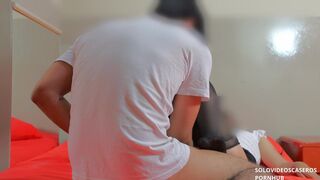 Mi novia estuvo tan deliciosa que no pude evitar venirme rápido