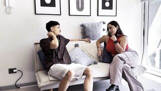 Amiga Curvy me pide ayuda con su cita de Tinder [Tariler]