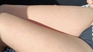 Me pongo cachonda mientras conduce