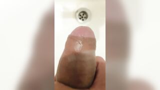 Tocandome en el lava manos