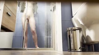 I didnt resist the urge to secretly film this sexy playgirl in the baths
