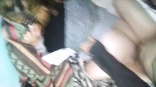 Cogiendo con mi rica cuñada mientras mi novia sale de compras