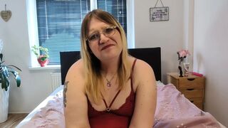 A bit of ass movie in a red mini costume – intensive anal episode with toys