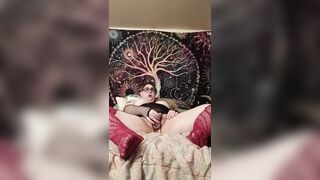 Hawt trans whore Showing anything off