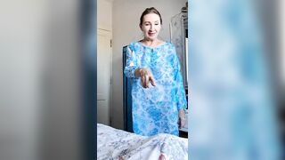 This babe Knows U’re Watching: Older mother I'd like to fuck Morning Dream (POV)