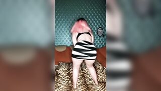 Russian cutie dances a vehement dance