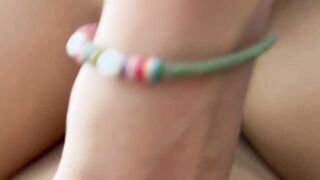 pongo cachonda a mi timida hermanastra para poder follarmela duro y correrme en su coño