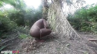 I banged a breasty thick tribe lady in the midst of her village