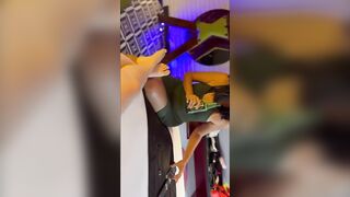 llegamos del antro y nos divertimos en el cuarto.